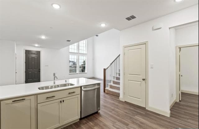 Building Photo - 11444 Sugarlands Dr