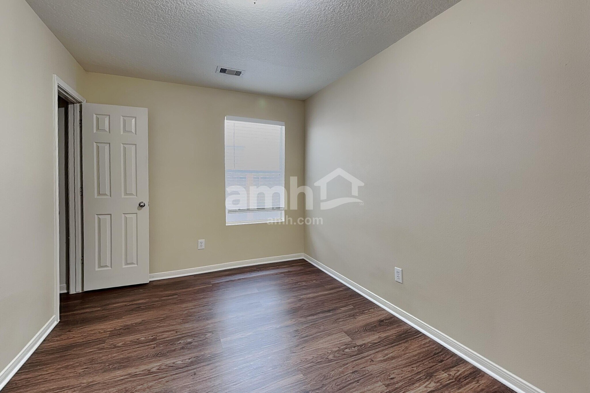 Building Photo - 5602 Darby Square Trl