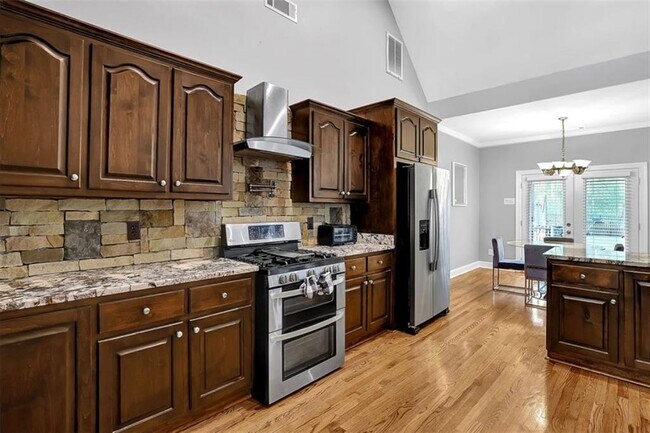 Building Photo - 110 Stanley Oaks Pl