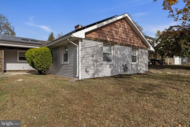 Building Photo - 5 Burgess Ln