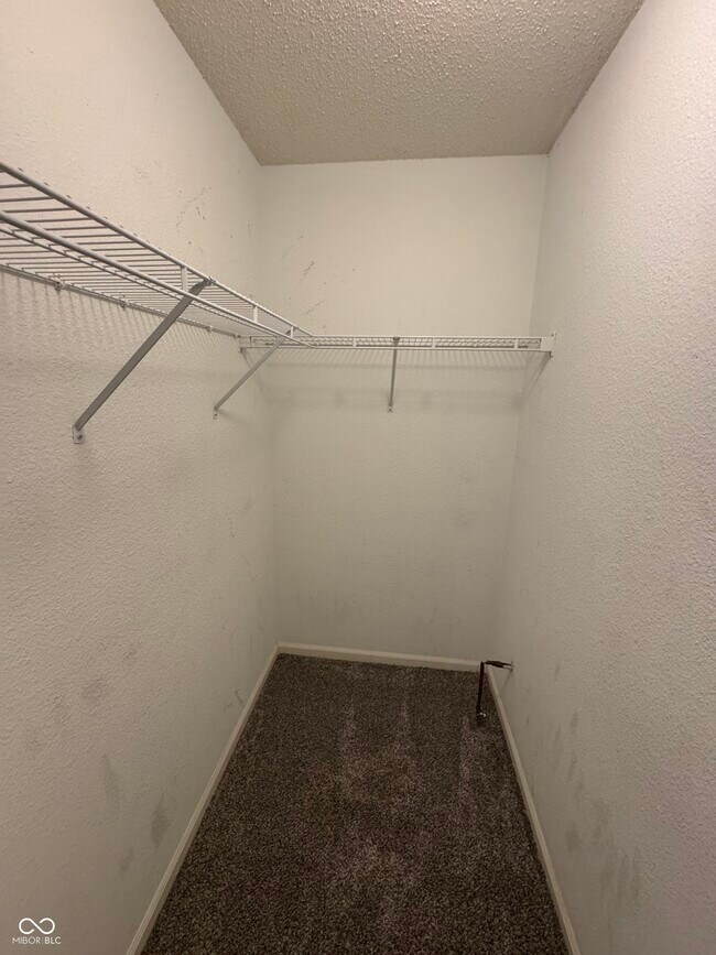 Building Photo - 4631 W Smith Valley Rd