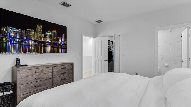 Building Photo - 15817 SW 138th Terrace