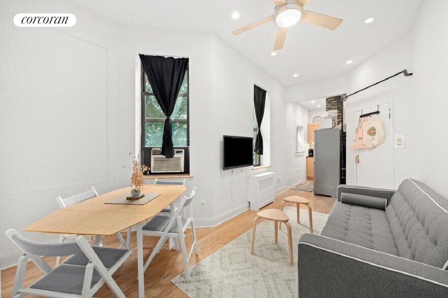 Primary Photo - 283 E 4th St