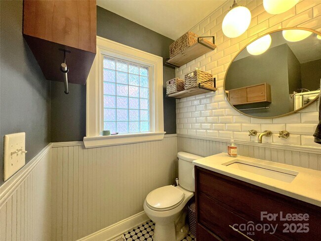 Building Photo - 3108 Barnhill Dr