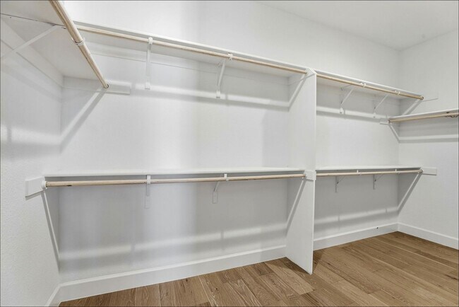 Building Photo - Beautiful 4BD/3.5BA Single-Family Home in the Dublin Boulevards Community!