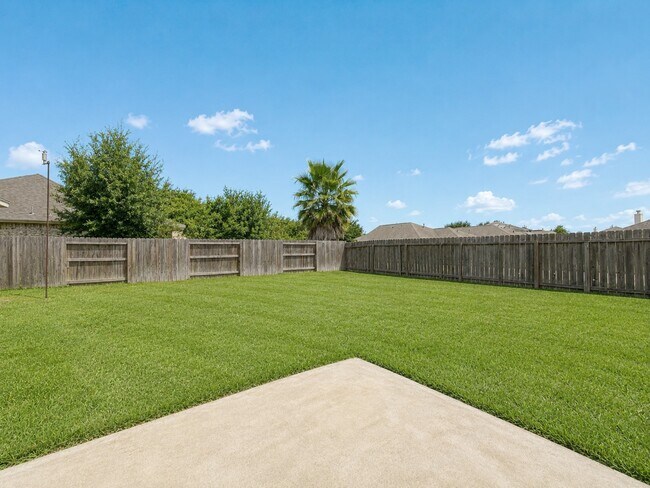 Building Photo - 3527 Hera Dr