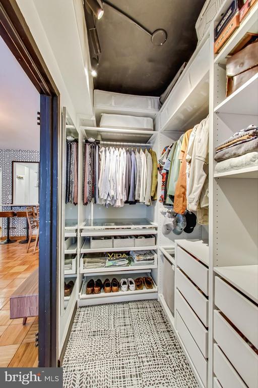 Building Photo - 1 Scott Cir NW