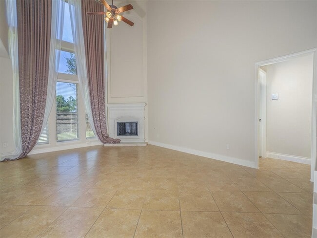 Building Photo - 10007 Eldarica Way