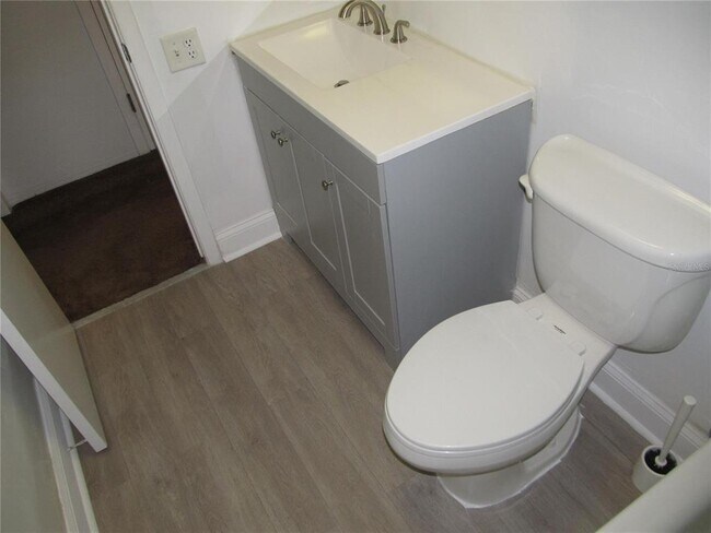 Building Photo - 5924 5th Ave N