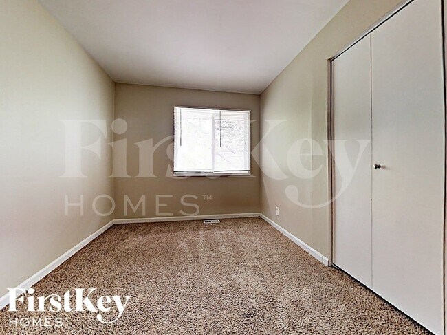 Building Photo - 1838 Ashwood Ln