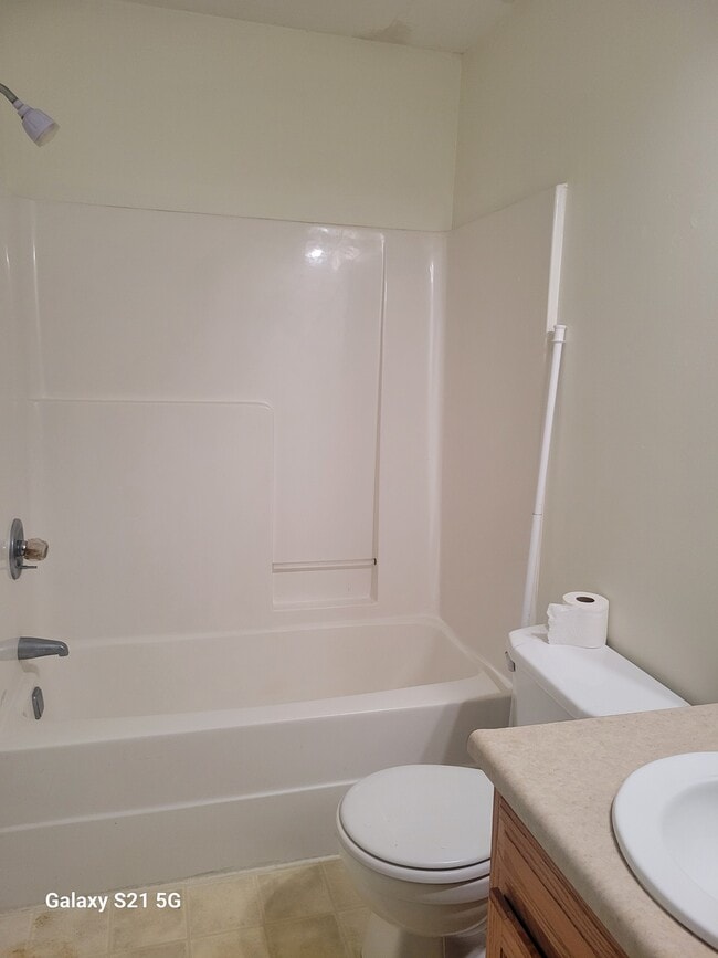 Building Photo - 739 Mockingbird Dr