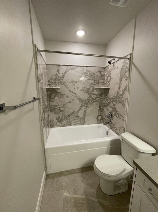 Building Photo - Italian Villages | 1-Bedroom, 1-Bath Basement Unit