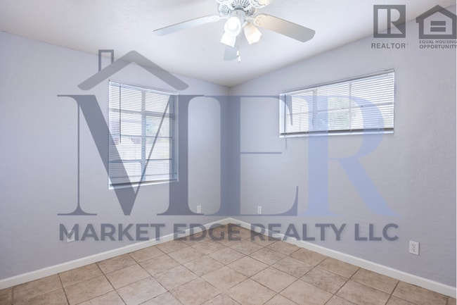 Building Photo - 3Bed/1Bath Home at Mesa/Broadway! $1499 MO...