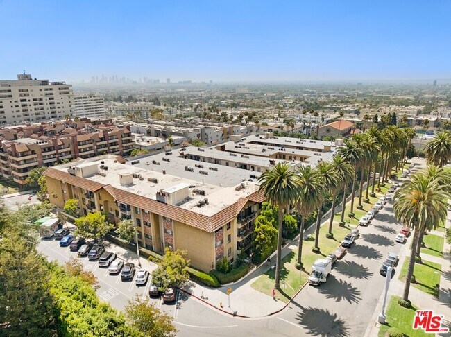 Building Photo - 7300 Franklin Ave