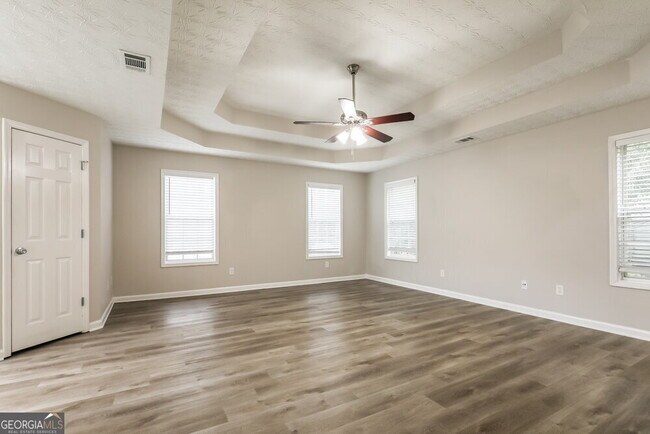 Building Photo - 7600 Crestwicke Crossing Dr