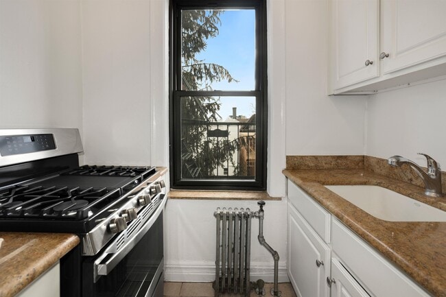 Building Photo - 56 Glenwood Ave