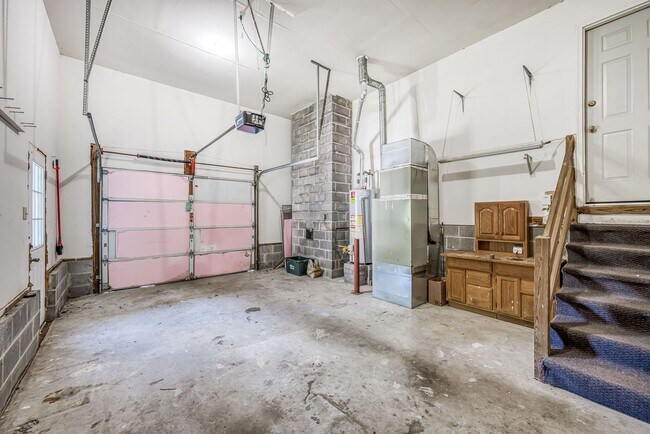 Building Photo - Very Well Maintained Midlothian Home Available NOW!