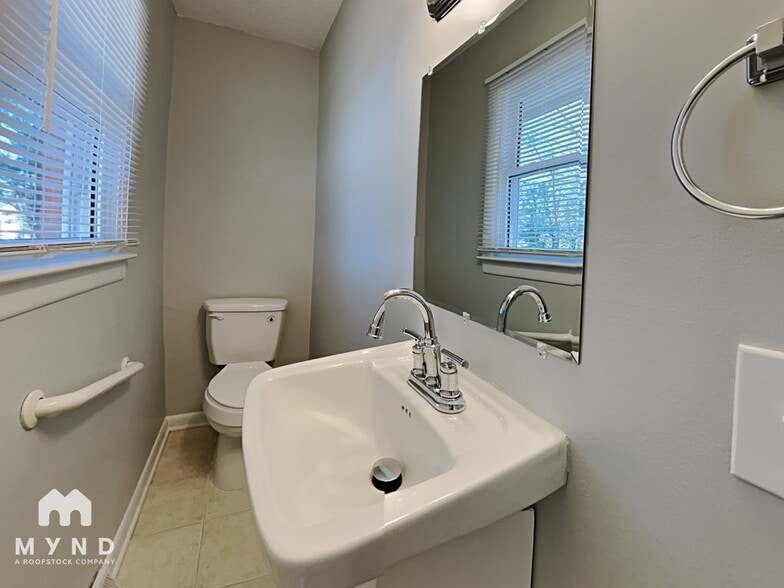 Building Photo - 7121 Riley Hill Rd