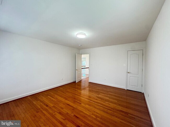 Building Photo - 5117 Sante Fe Ct