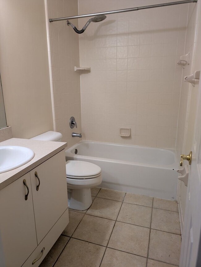 Building Photo - Hamilton Pond single family home