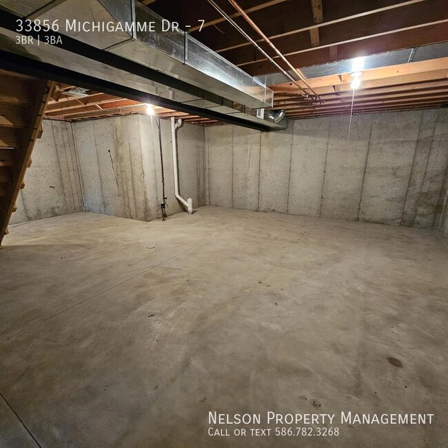 Building Photo - 33856 Michigamme Dr