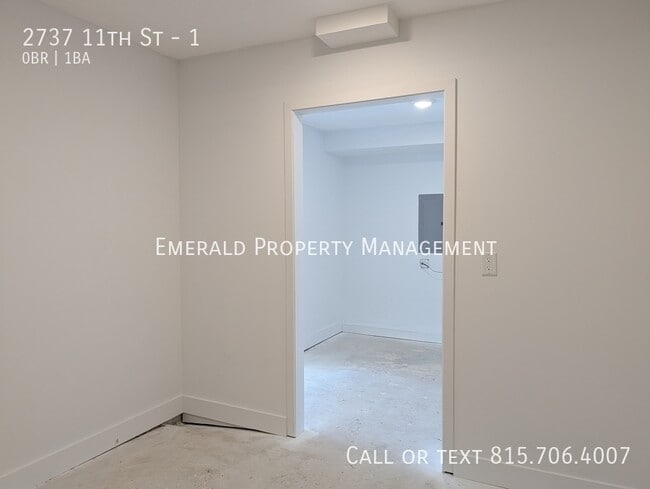 Building Photo - 2737 11th St