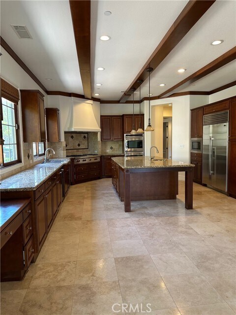 Building Photo - 25351 Mustang Dr