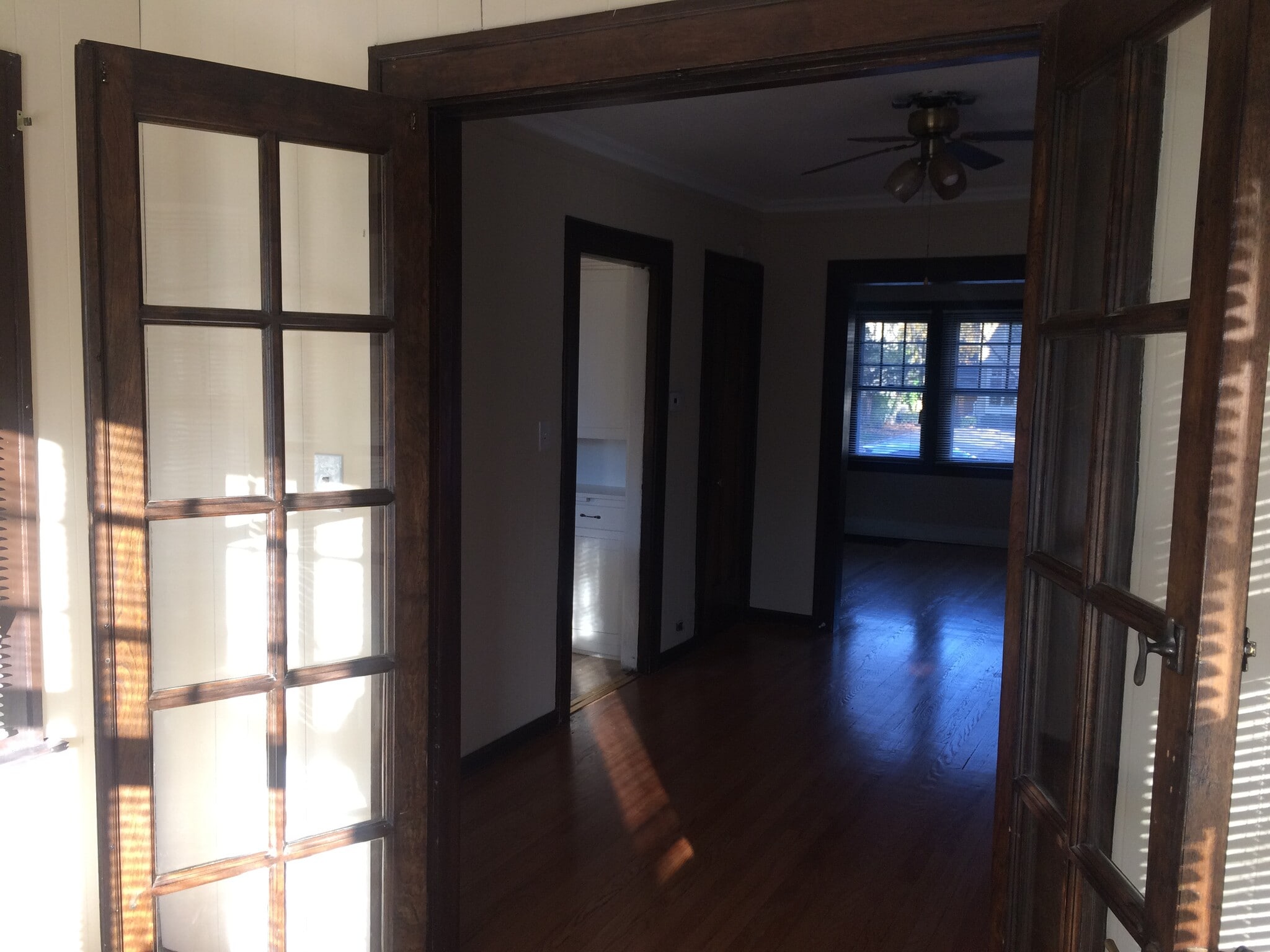 Building Photo - 44 N Spring Ave