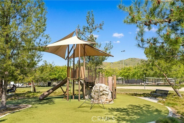Building Photo - 144 Sunnyside