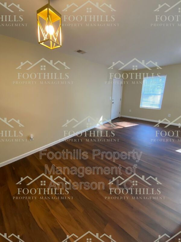 Building Photo - 108 Townsley Ct