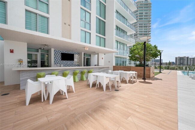 Building Photo - 300 Sunny Isles Blvd