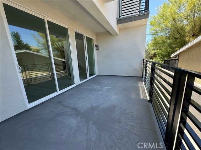 Building Photo - 419 S Eucalyptus Ave
