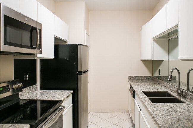 Building Photo - 3098 Holly Hall St