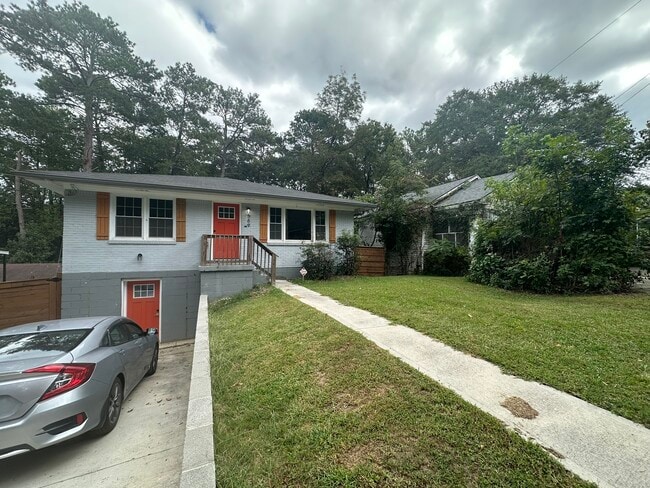 Building Photo - 569 Woods Dr NW