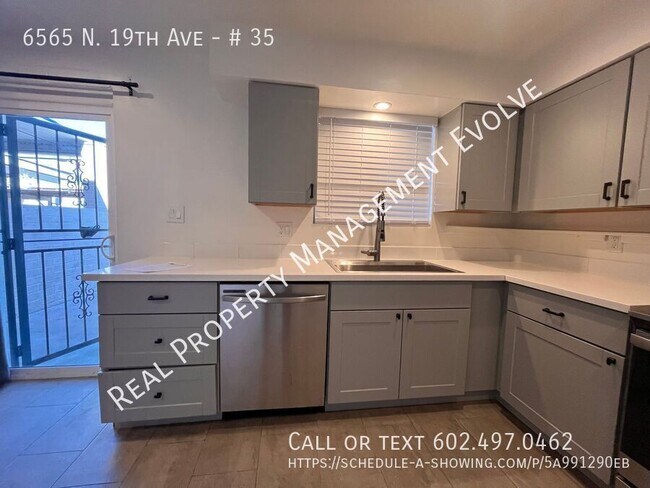Building Photo - 6565 N 19th Ave