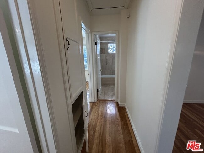 Building Photo - 5355 Rhea Ave