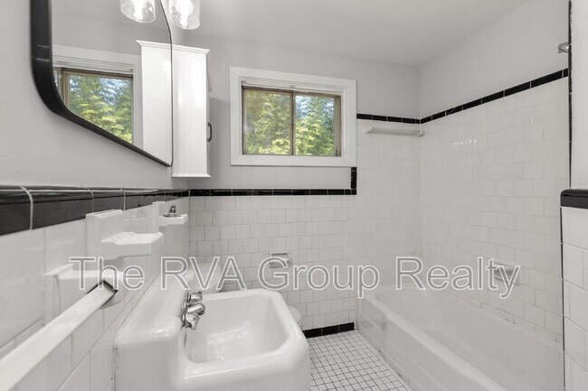 Building Photo - 6220 Debora Dr