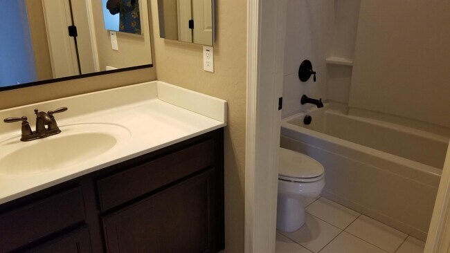 Building Photo - 2248 E Ottawa Ln