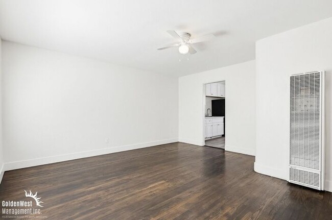 Building Photo - Updated 1Bdm 1Ba Home in San Diego! - MI Special