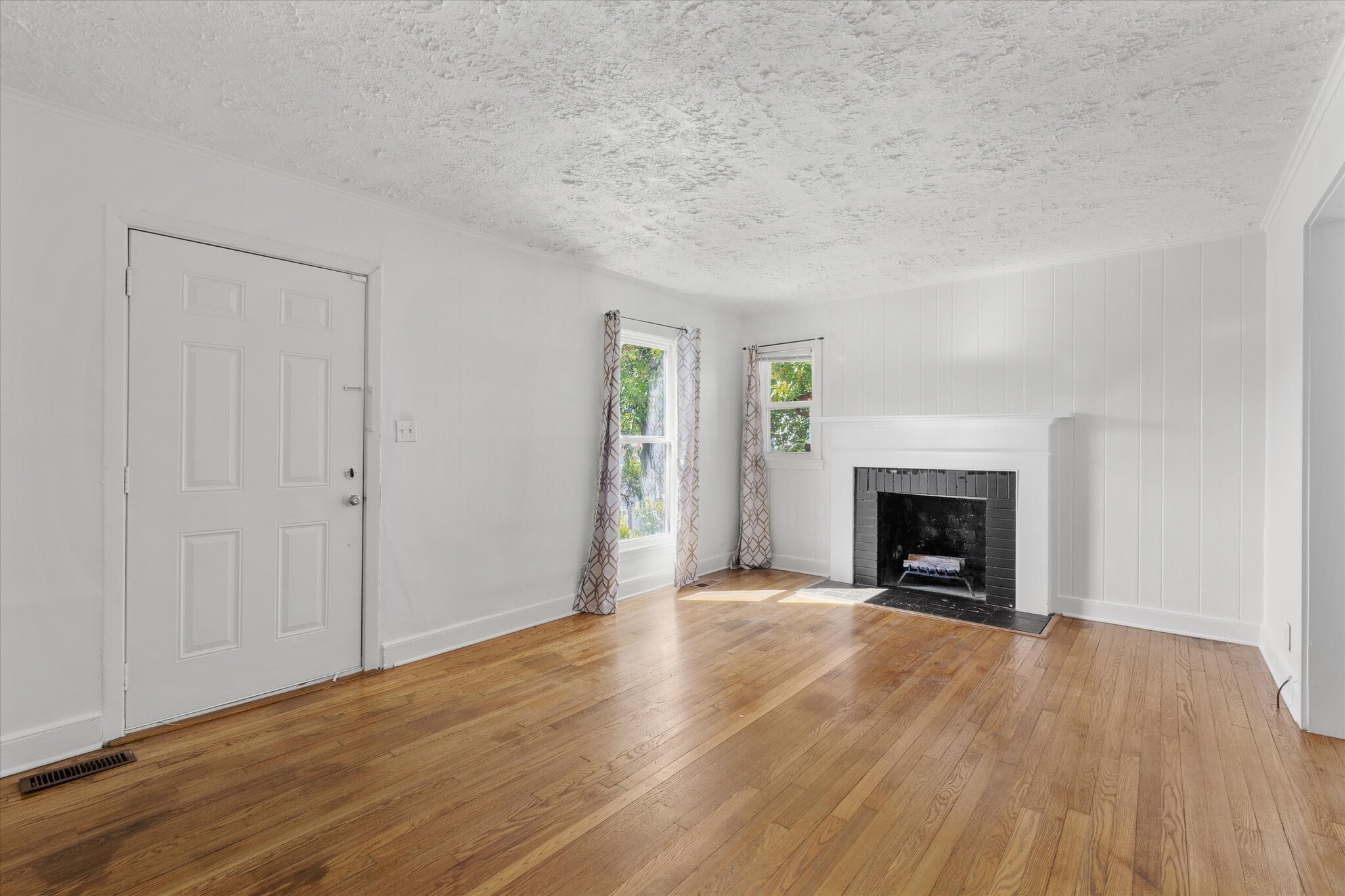 Building Photo - 3312 Clearview St