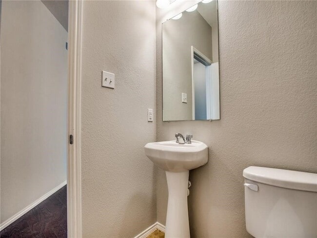 Building Photo - 8912 Cranston Ct