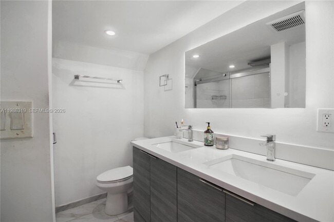 Building Photo - 10135 SW 139th Pl