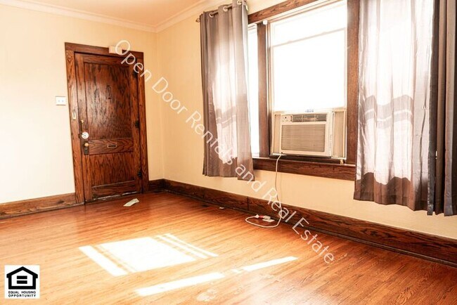 Building Photo - 1102 Rockhill St