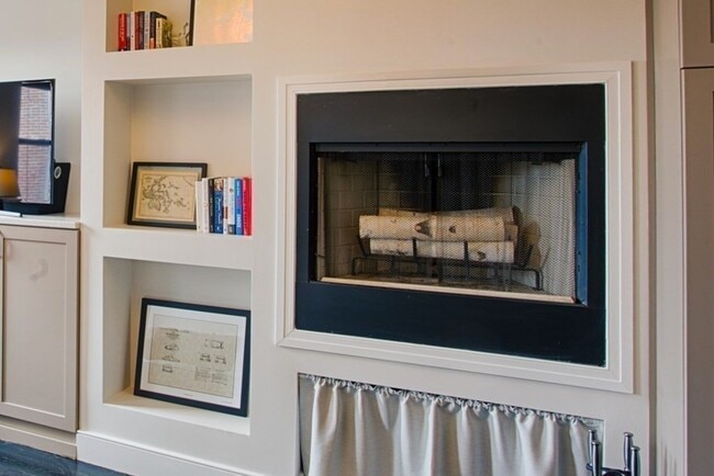 Building Photo - 550 Columbus Ave