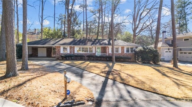 Building Photo - 2038 S Akin Dr