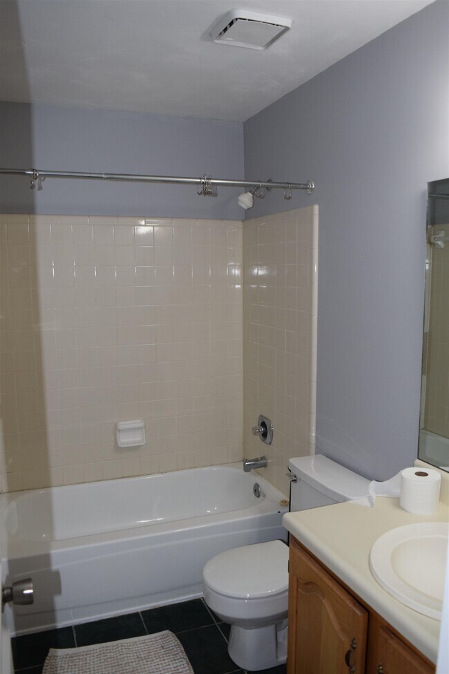 Building Photo - 2654 Millbank Dr