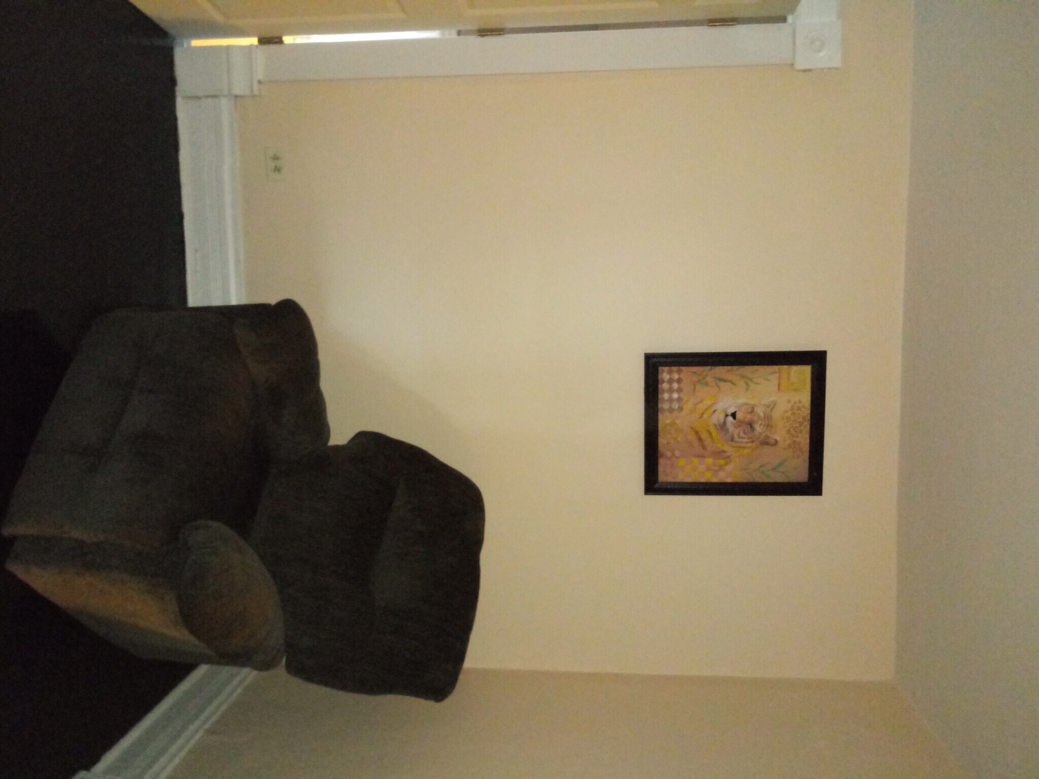 Building Photo - 520 Lawrence Ave