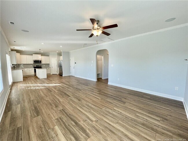 Building Photo - 5137 Thruway Rd