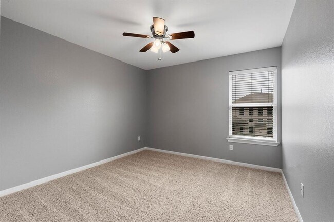 Building Photo - 8525 Reggio St
