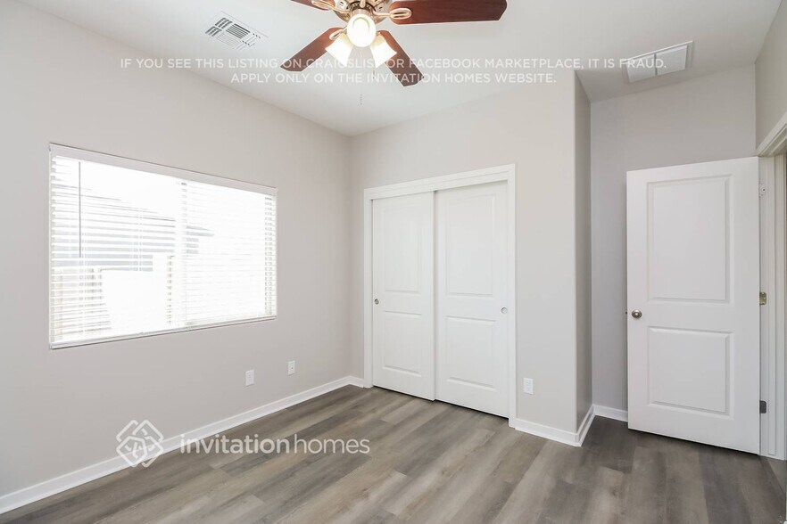 Building Photo - 5541 E Santa Clara Dr